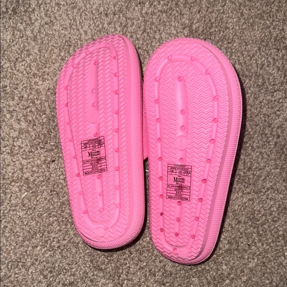 Disney Kids Pink Slide Sandals NWOT - Picture 3 of 3